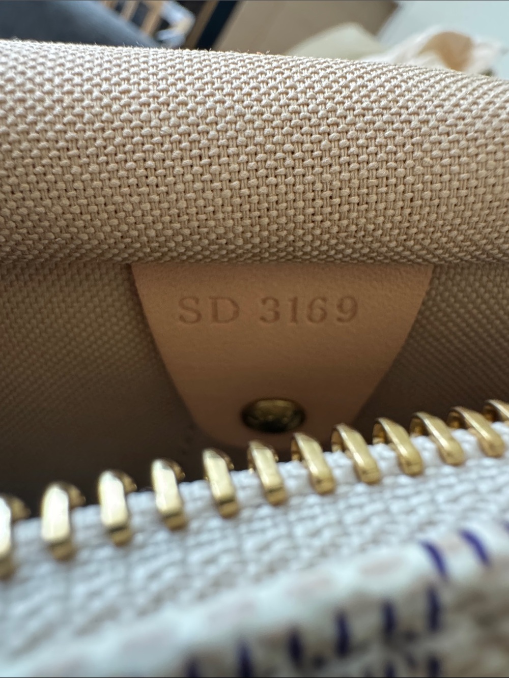 Louis Vuitton Damier Speedy 30 - Picture 9 of 10